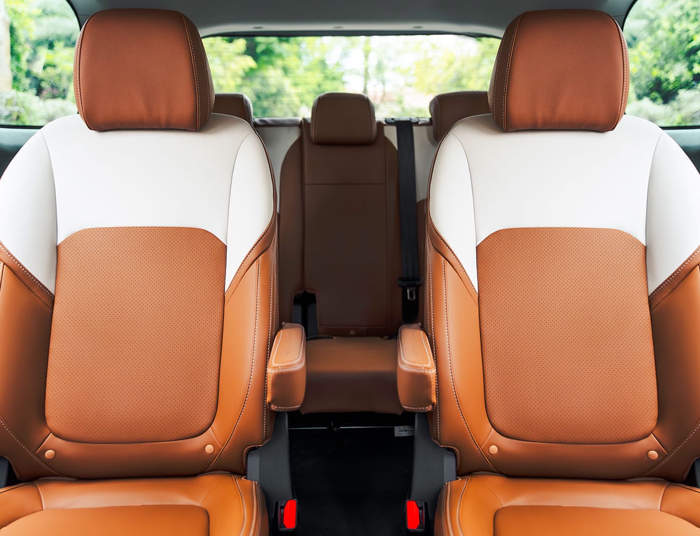 G50 Plus — Front 3/4 View