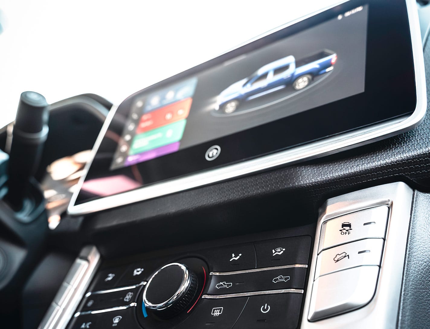 G50 Plus — Front 3/4 View